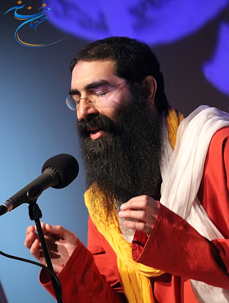 مهمانی «مهمانخانه» با یک هنرمند خوشنویسِ شاعر