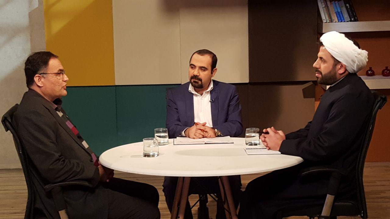 دکتر حسن ذوافقاری در «شب روایت» مطرح کرد: هیچ نهادِ مسئولی وظیفه گردآوری ادبیات شفاهی را بر عهده نمی گیرد و به مدد فضاهای مجازی میسر می شود