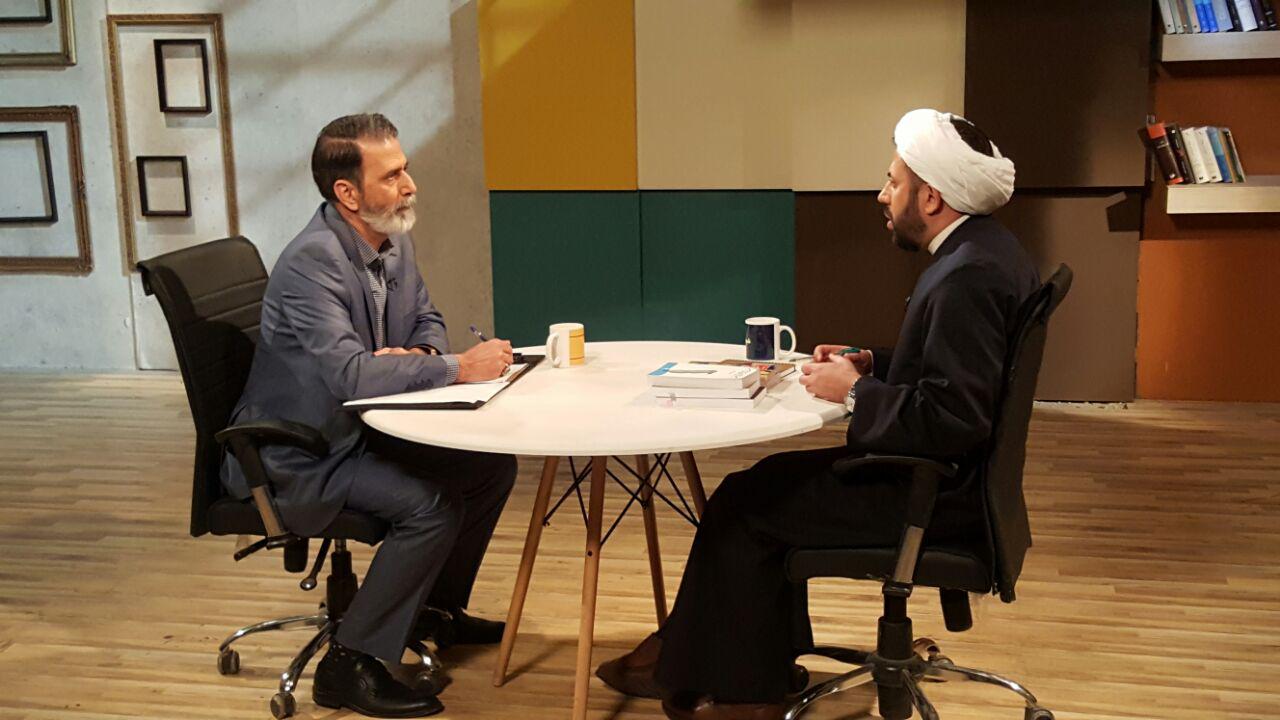 هنر شما را وادار به فکر می کند و شما را مخاطب کنشگر می کند و نه کنش پذیر 